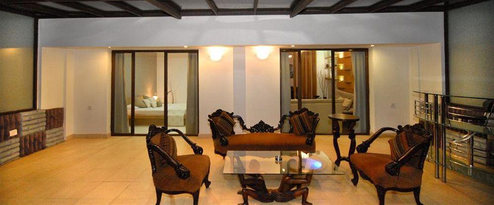 Hotel The New Marrion à Bhubaneswar Extérieur photo