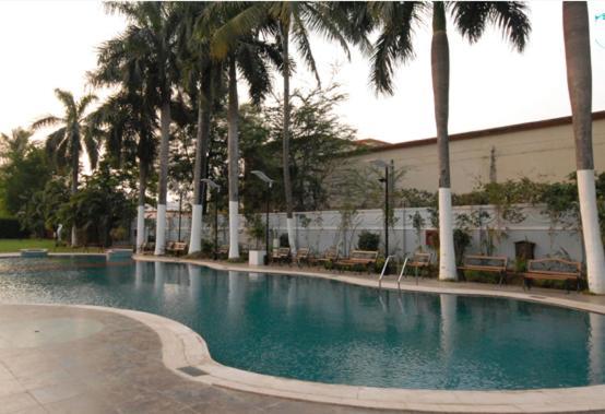 Hotel The New Marrion à Bhubaneswar Extérieur photo